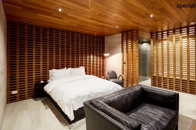 Bedroom 19