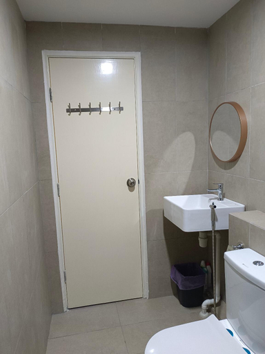 Bathroom 2, Sri Indah Pool Condostay, Sandakan