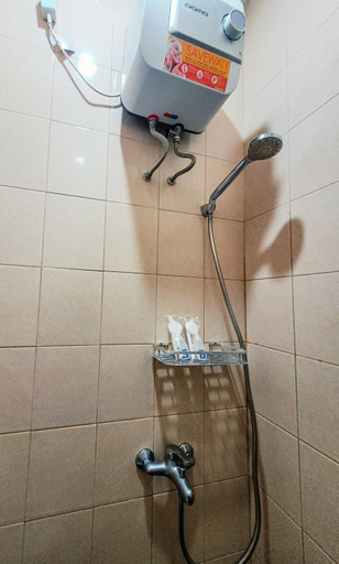 Bathroom 4, Anjuma Backpacker, Yogyakarta