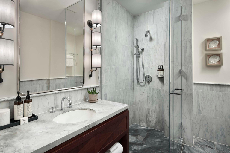 Bathroom 17