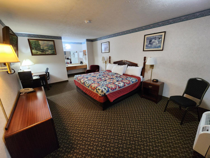 Bedroom 3, Americas Inn Bardstown, Nelson