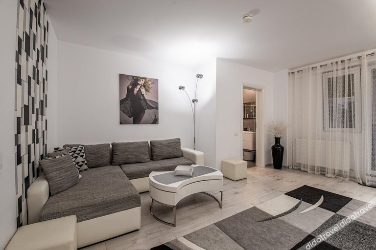 Others 3, Studio Militari Residence Bucharest M2, Chiajna