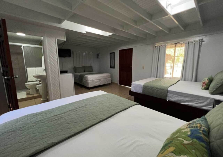 Room 4, Eastern Harbor Resort, Utila