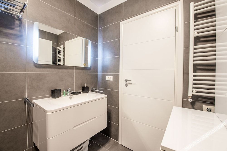 Bathroom, Studio Militari Residence Bucharest M2, Chiajna