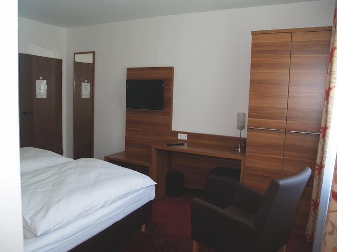 Bedroom 12