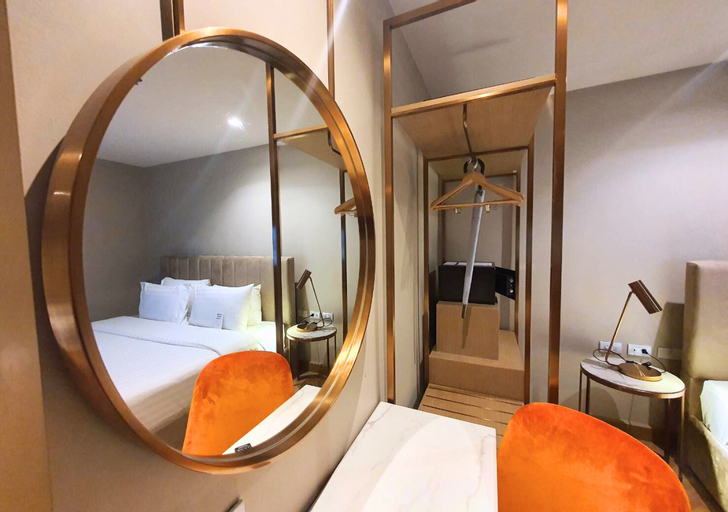 Bathroom 7