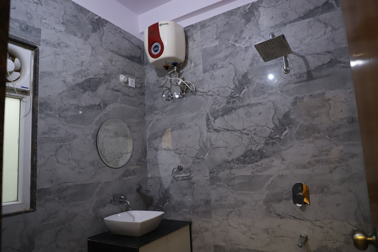 Bathroom 4, Hotel Shree Darshnam, Mathura