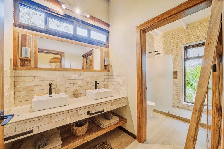 Bathroom 3, Villas Roca del Caribe, Talamanca