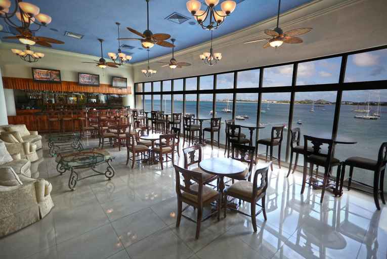Food & Drinks 4, Simpson Bay Resort, Marina & Spa
