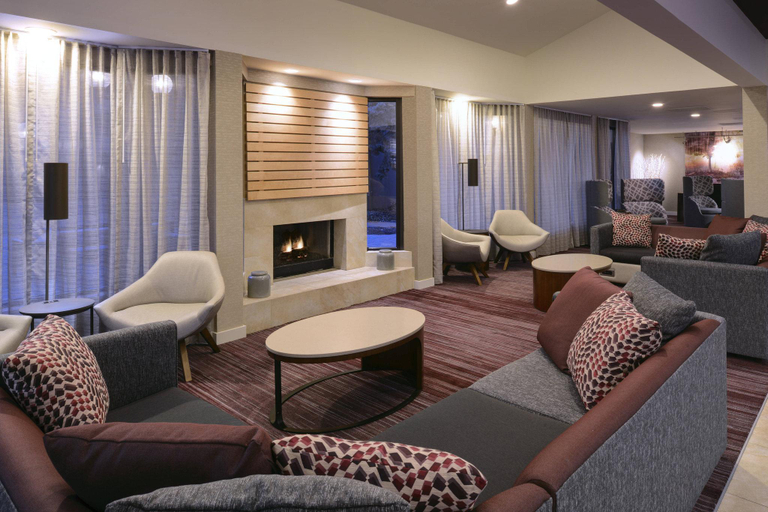 Public Area 2, Courtyard by Marriott Kansas City Airport, Kansas City