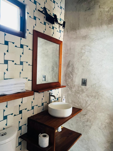 Bathroom 4, Casa Mateo Puerto Escondido, Dist. Pochutla