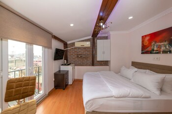 Others 5, Taksim City Suites, Beyoğlu