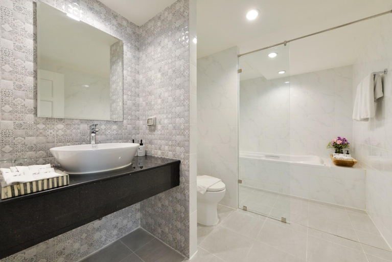 Bathroom 2