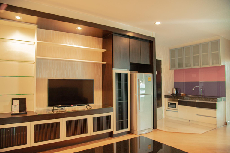 Dining Room 13