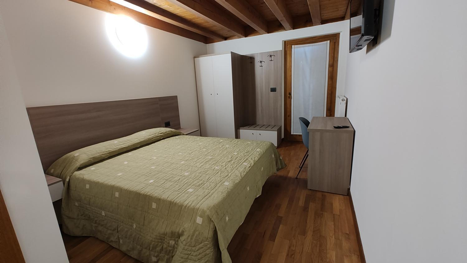 Others 4, Wine Resort, Udine