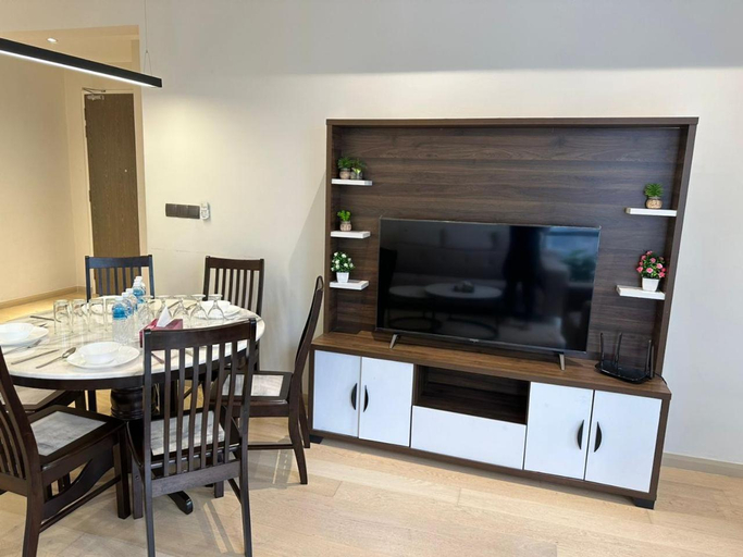 Dining Room 7