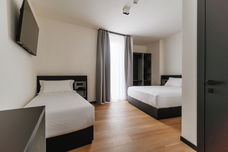 Bedroom 5, Aspio Hotel, Ancona
