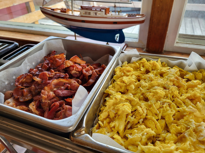 Food & Drinks 5, Jeddore Lodge Cabins, Halifax