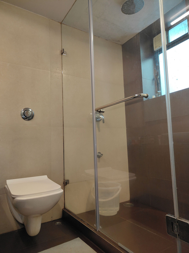 Bathroom 3, Apollo Guest House – Colaba Causeway, Mumbai City