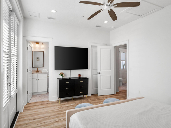 Bedroom 3, Coastal Haven A by Resort Collection, Bay