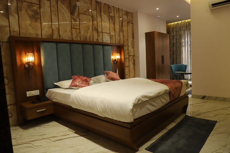 Bedroom 1, Hotel Shree Darshnam, Mathura