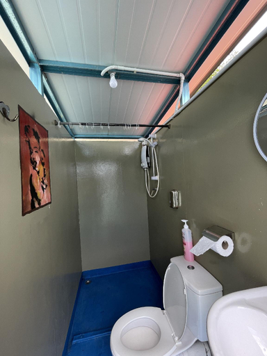 Bathroom 4