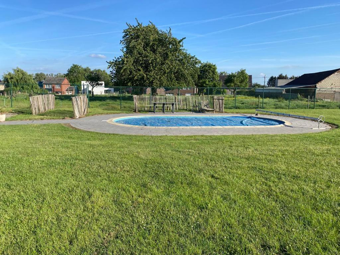 Sport & Beauty, Beautiful mansion with swimmingpool and jacuzzi, Limburg