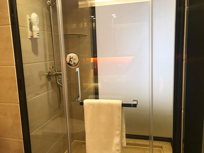 Facilities 3, 7 Days Premium·Guiyang South Station, Guiyang