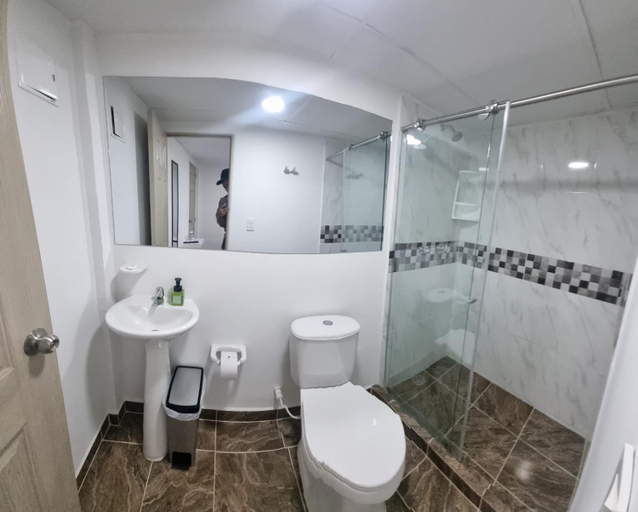 Bathroom 3, Ayenda Ceiba Rooms, Pereira