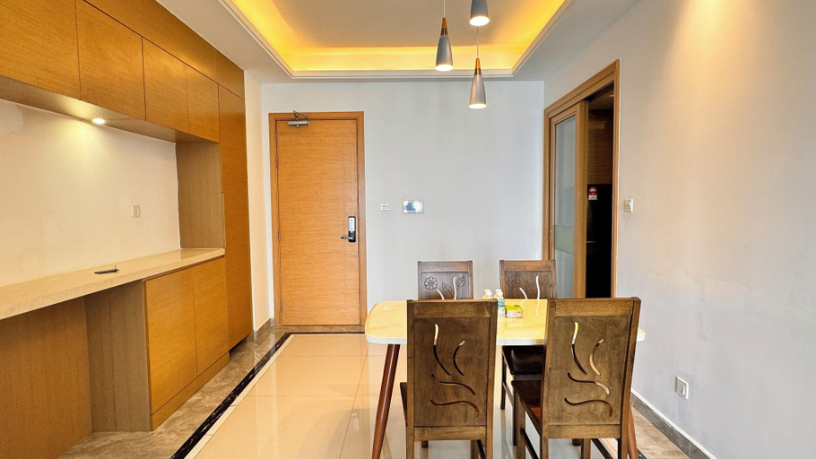 Dining Room 11