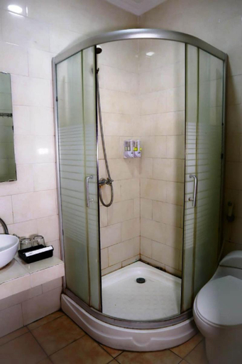 Bathroom 17
