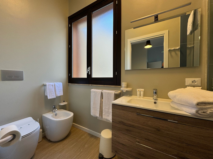 Bathroom 5, Turums B&B, Trapani