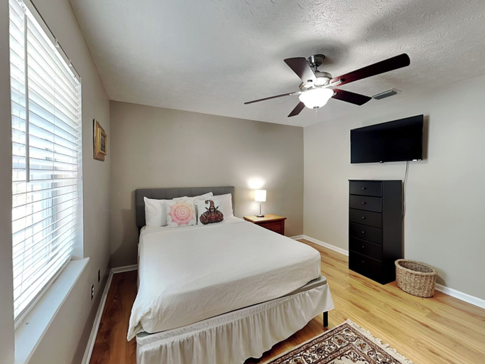 Bedroom 2, Gulf Six by Resort Collection, Bay