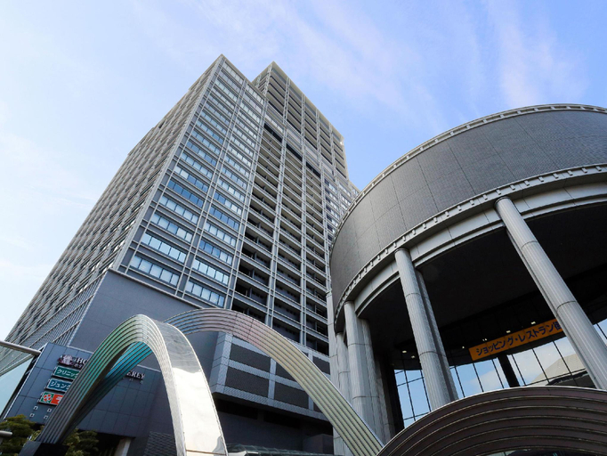 Exterior 12
