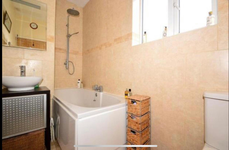 Bathroom 4, Anita's Home in Kidderminster, Worcestershire