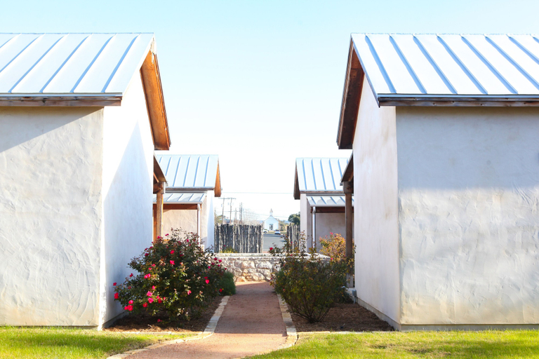 Exterior & Views 2, Hoffman Haus, Gillespie