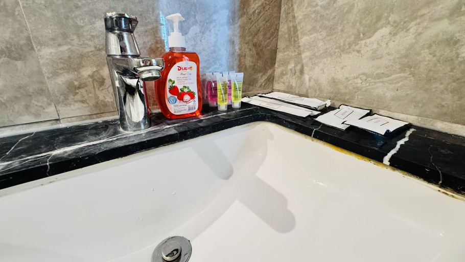 Bathroom 4, R&F Princess Cove by Rongyu, Johor Bahru