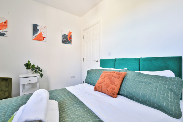Bedroom 2, 3 Bed Duplex in Central Pontcanna, Cardiff