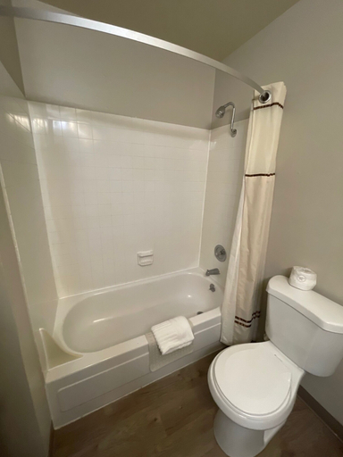 Bathroom 4, High Desert Inn, Crook