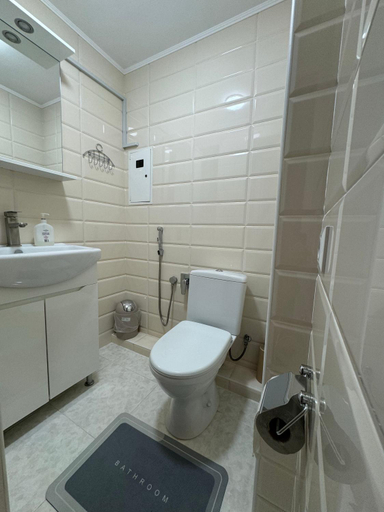 Bathroom 3, All Eyes Hostel, Kamianets'-Podil's'ka