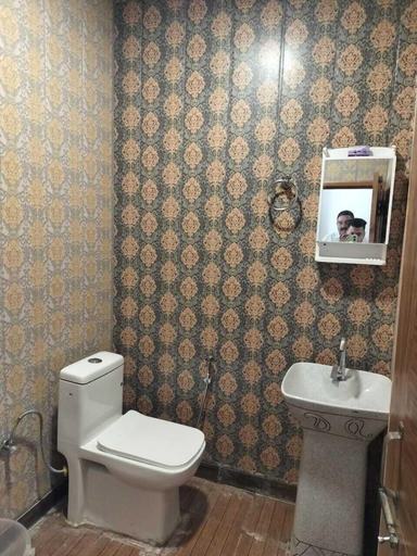 Bathroom 4, Ice Valley Resort, Rudraprayag
