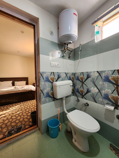 Bathroom, Yanglha Guest House, Leh
