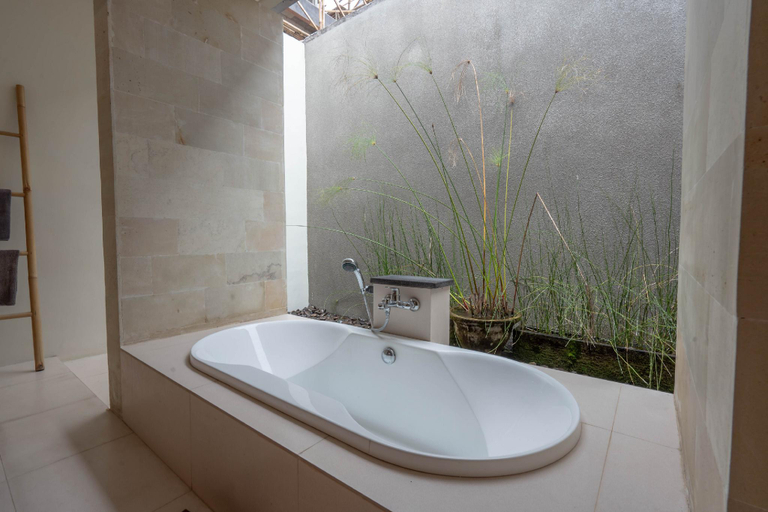 Bathroom 4