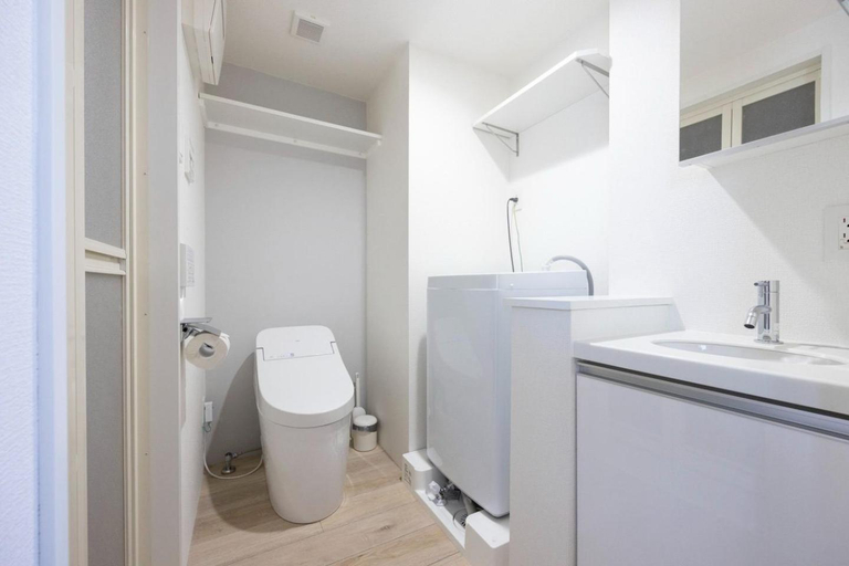 Bathroom 2, Repure Hikifune Residence II, Sumida