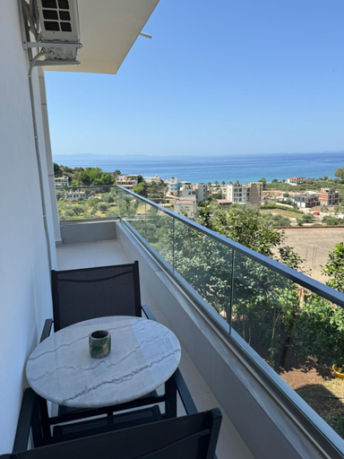 Others 5, Vila Alexandros, Vlorës