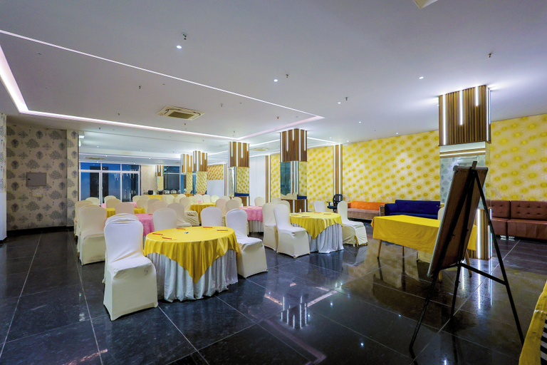 Food & Drinks 5, Nikko Premier - Near Medanta Hospital, Gurgaon