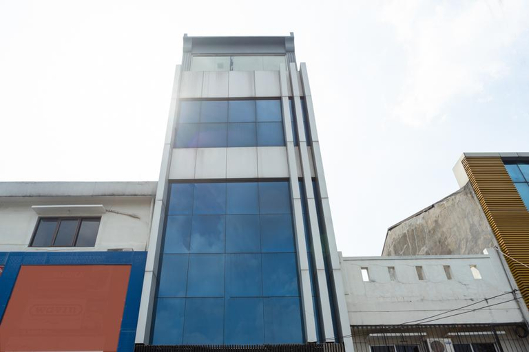 Exterior & Views 2, RedDoorz Plus @ Danau Sunter Utara, Jakarta Utara