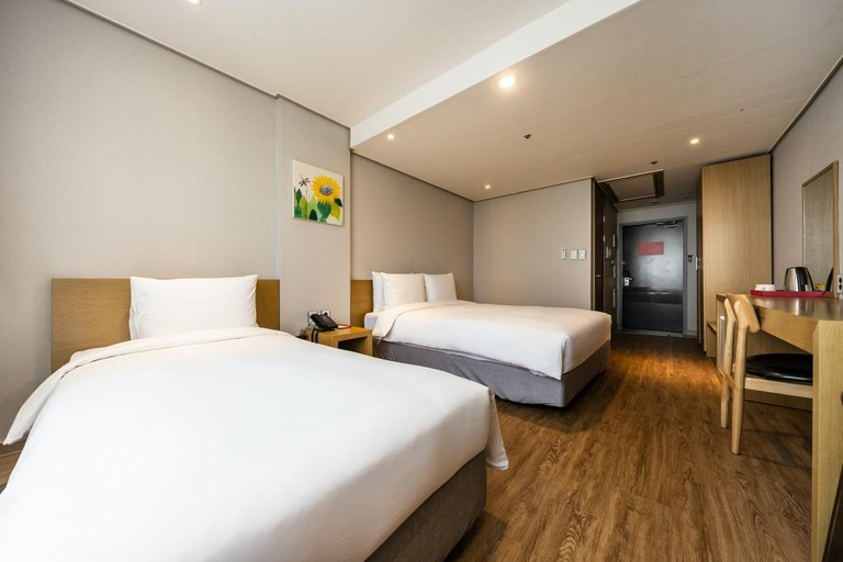 Bedroom 19