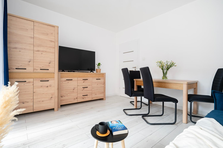 Manufaktura Residence - Apartamenty Industrial z Parkingiem i Dwoma Lazienkami, Łódź