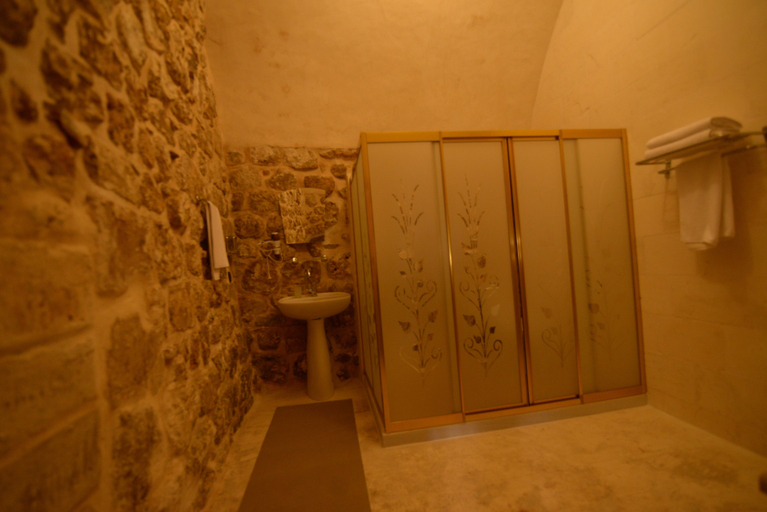 Bathroom 5, Maristan Tarihi Konak, Kızıltepe